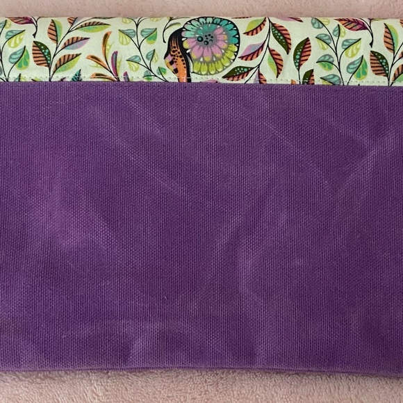 New Clutch Purse Pretty Summer Colors and Pattern - Picture 2 of 3